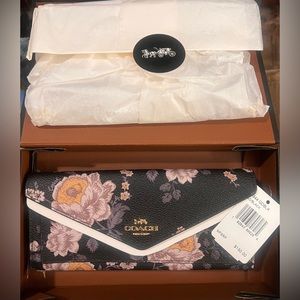 COACH Wallet New in box